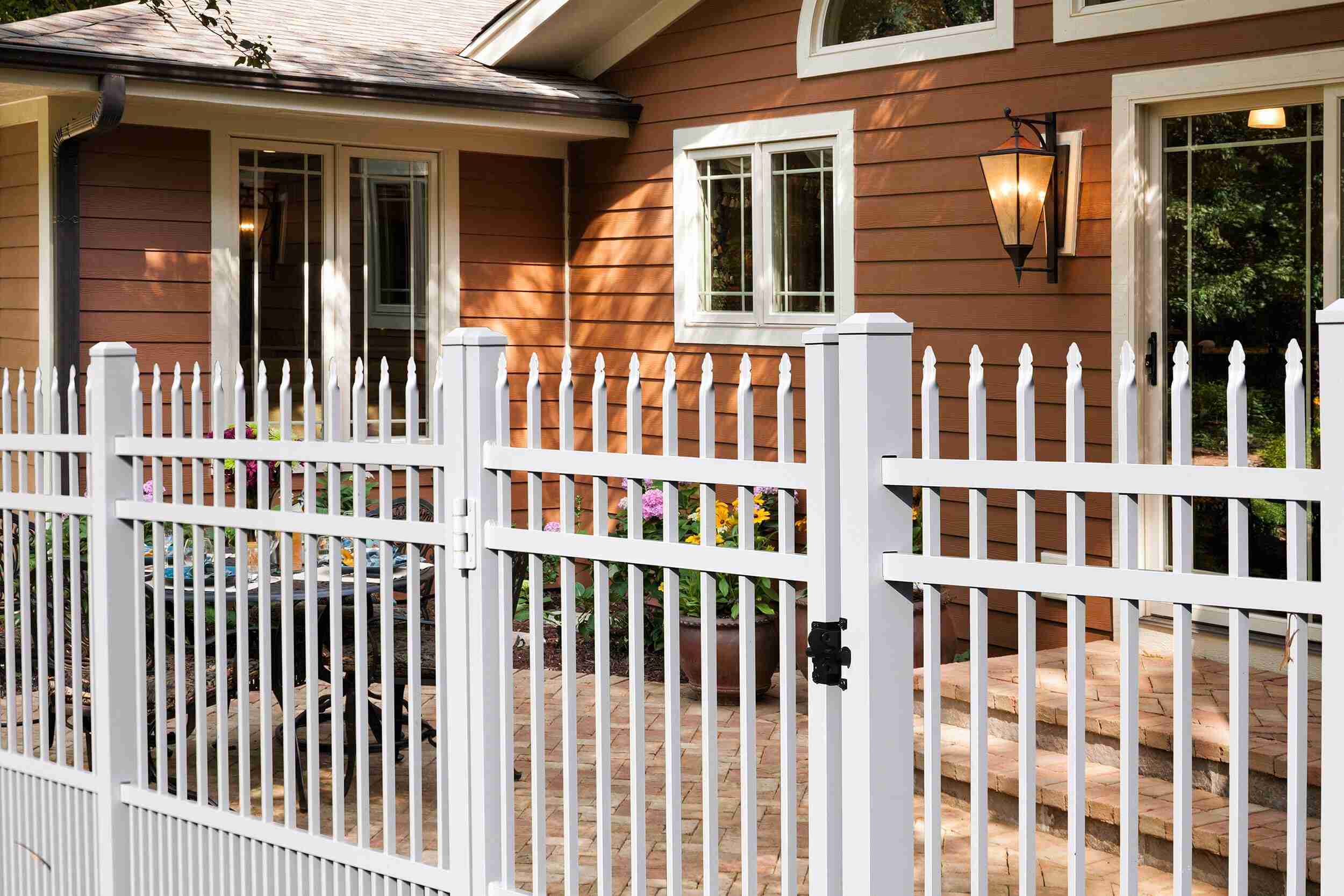 gallery-Belmont-Puppy-Picket-concealed-2