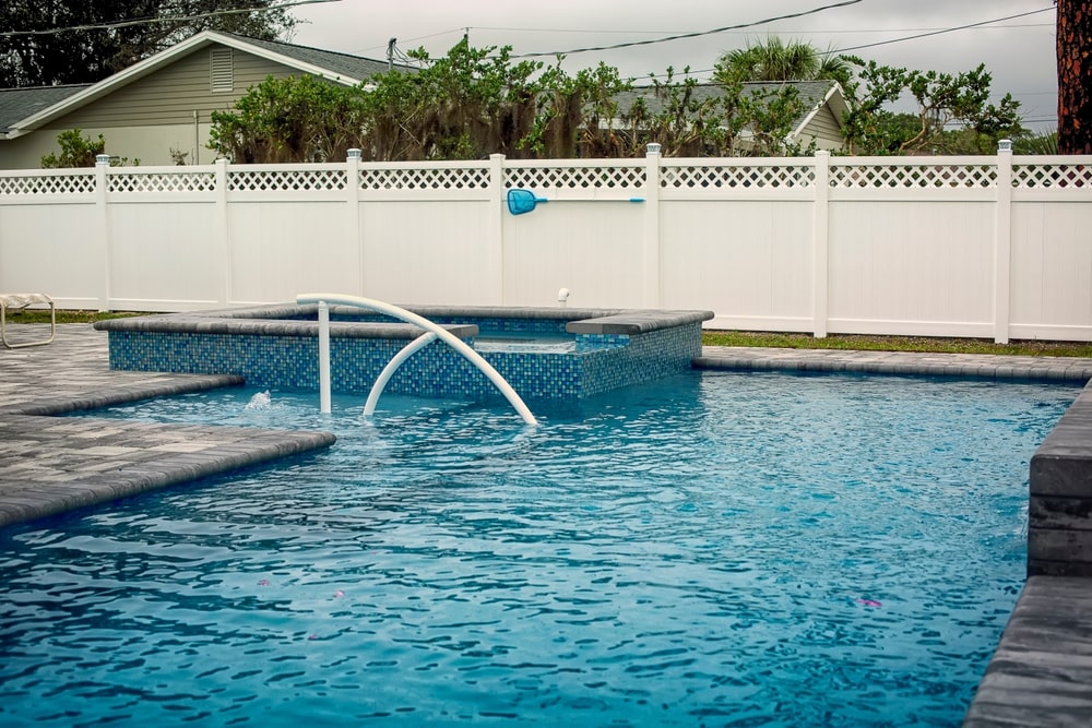 Choosing the Right Pool Fence: A Comprehensive Guide